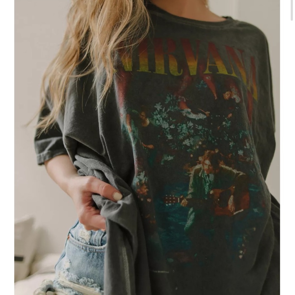 Nirvana distressed band t shirt